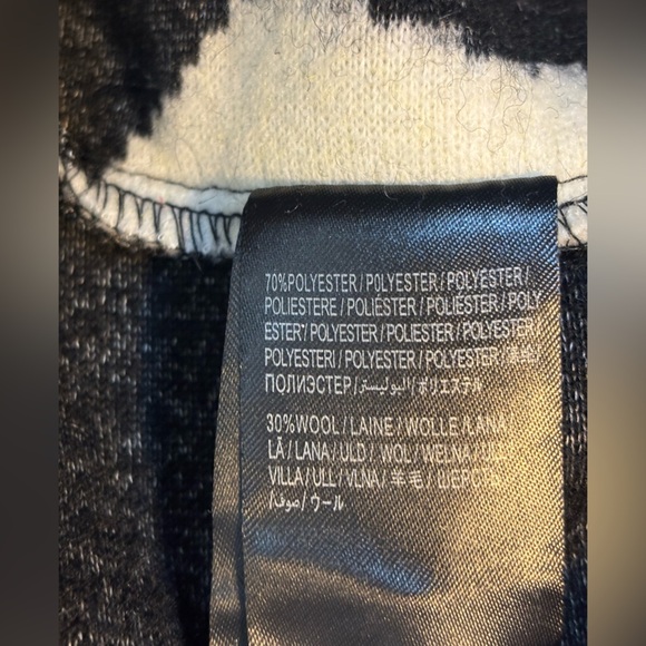 Farm Rio Smiley Black White Belted Long Cardigan - Teddy Texture - Size XL - Picture 6 of 7